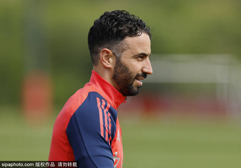 亚洲杯2027_惊天反转亚洲杯2027！曼联8400万镑猎物约克雷斯与葡萄牙体育撕破脸？“君子协定”成废纸！