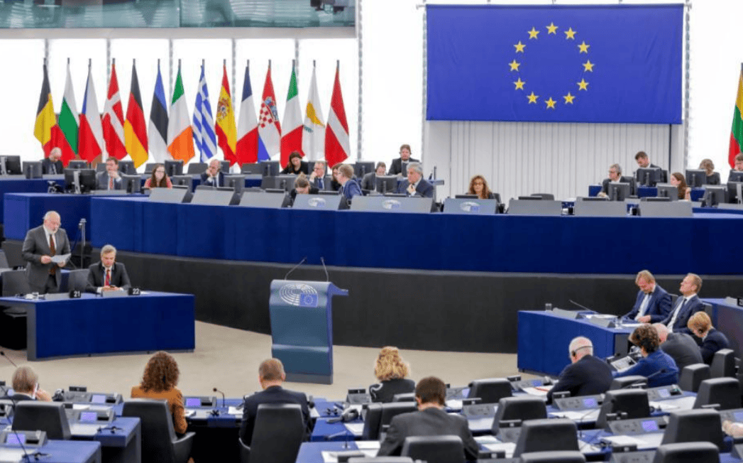 如何申请皇冠信用网_西方33国抱团取暖如何申请皇冠信用网，希望中国收回成命，不料中方迅速打响第二波反制！